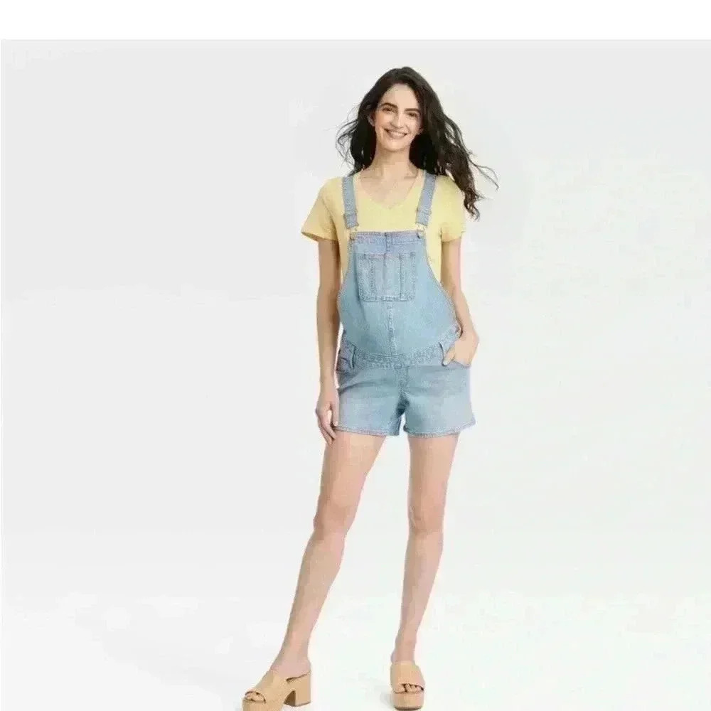 Shortall Maternity Jean Shorts Siz 8 Ingrid & Isabel Light Blue adjustable waist - Picture 2 of 16